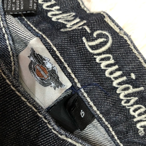 Harley Davidson size 10 crop Capri jeans. Too cute too fun for summer riding. - Picture 3 of 13